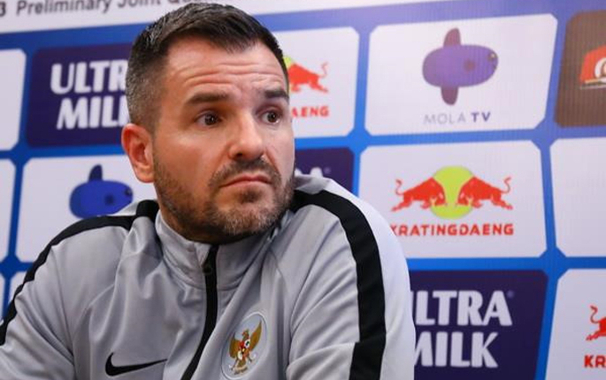 HLV McMenemy ‘tâm phục khẩu phục’ chiến thắng của Việt Nam