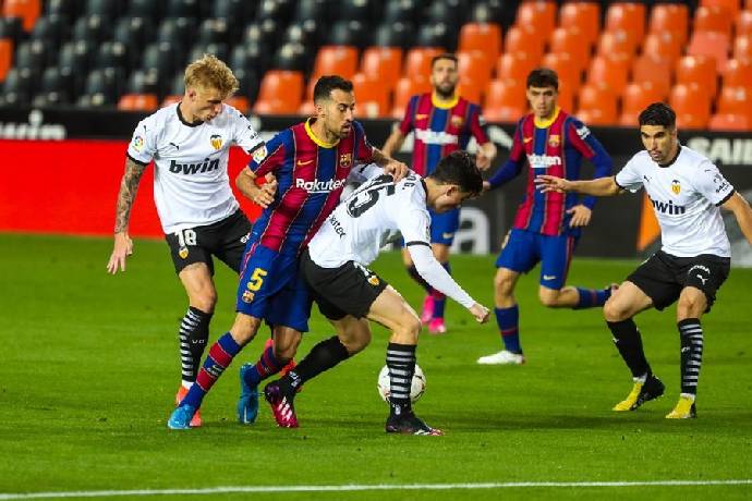 Nhận định, soi k&egrave;o Barcelona vs Valencia, 2h ng&agrave;y 18/10