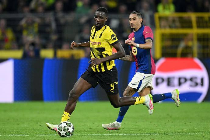 Kết quả cúp C1 châu Âu đêm qua: Barcelona, PSG đi tiếp dù thất bại