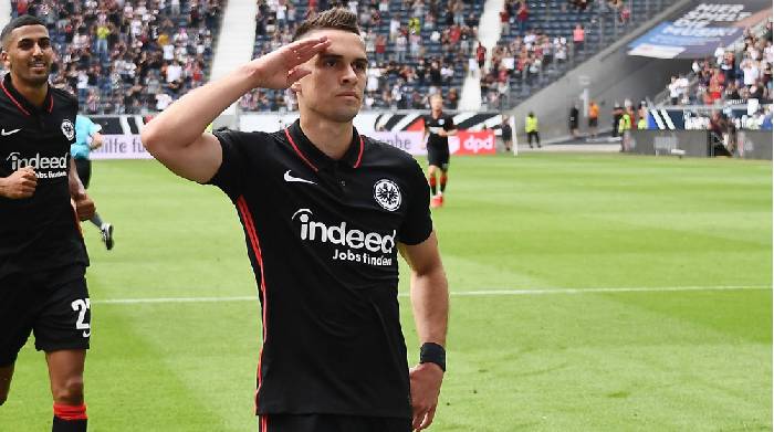 Soi kèo siêu dị Eintracht Frankfurt vs Rangers, 2h ngày 19/5