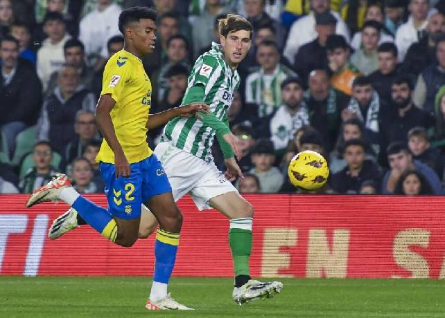 Soi kèo góc Las Palmas vs Real Betis, 0h30 ngày 17/5