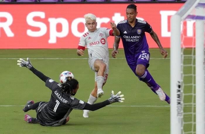 M&aacute;y t&iacute;nh dự đo&aacute;n b&oacute;ng đ&aacute; 16/7: Toronto vs Orlando