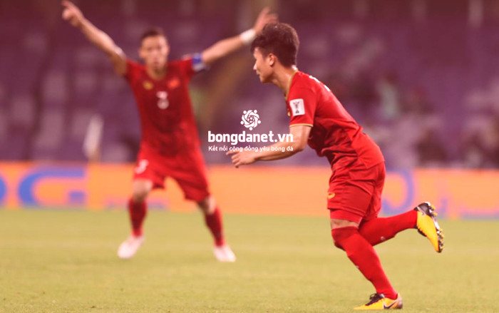 HLV Park Hang-seo tiết lộ bí mật về siêu phẩm đá phạt của Quang Hải