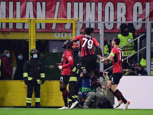 Đội h&igrave;nh ra s&acirc;n ch&iacute;nh thức AC Milan vs Spezia, 0h30 ng&agrave;y 18/1