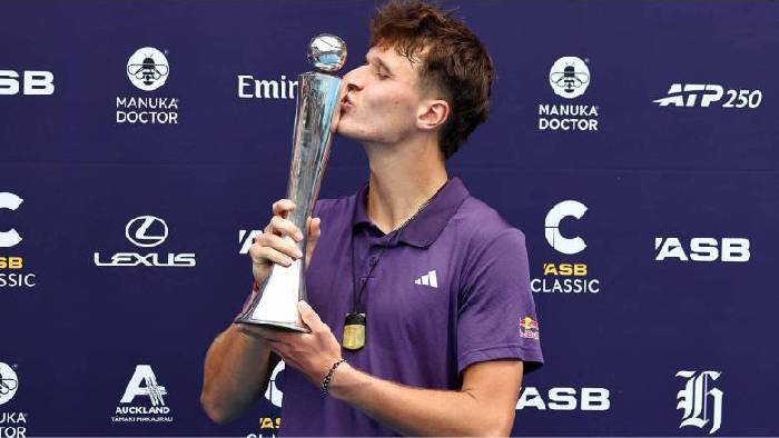 Mensik v&ocirc; địch Auckland Open, chạy đ&agrave; ho&agrave;n hảo cho &Uacute;c Mở rộng 2026