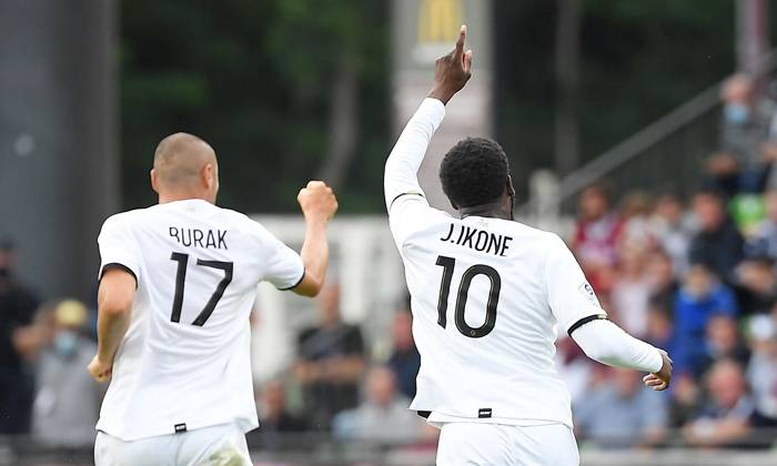 Soi k&egrave;o phạt g&oacute;c Lille vs Metz, 3h ng&agrave;y 19/2