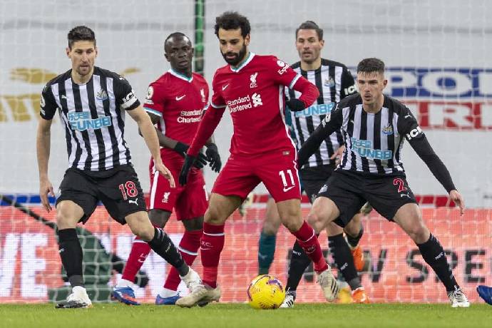 Soi kèo phạt góc Newcastle vs Liverpool, 0h30 ngày 19/2