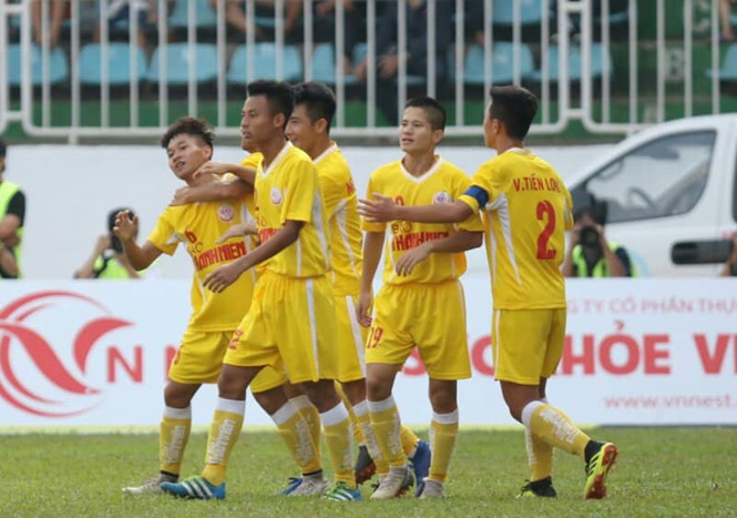 Thắng U19 HAGL, 'đàn em' Quang Hải giành chức vô địch U19 QG