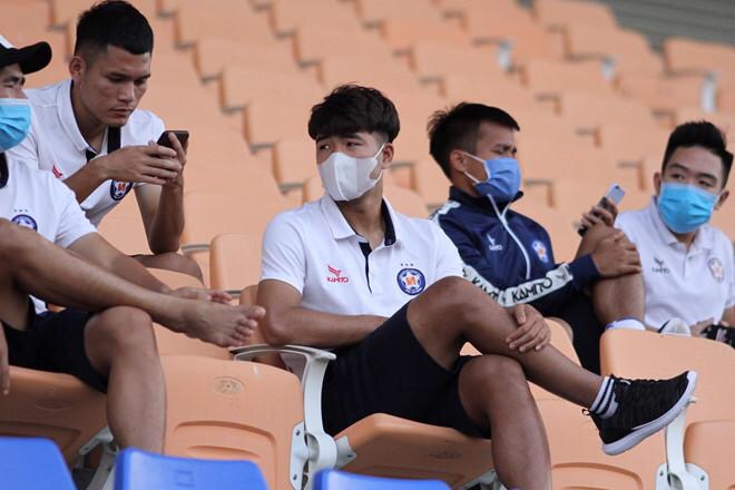 Vì sao Hà Đức Chinh chưa thể thi đấu cho SHB Đà Nẵng