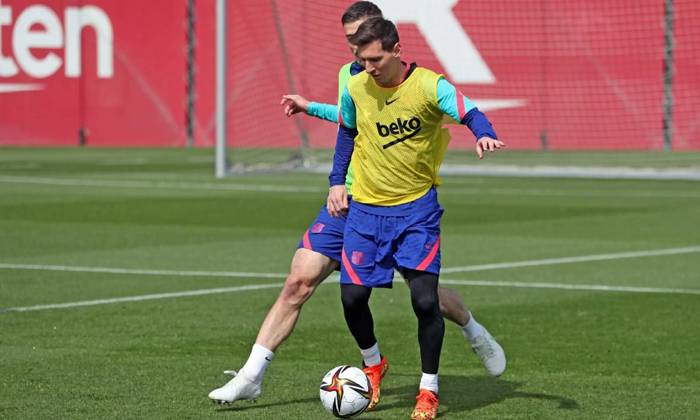 Lionel Messi trở lại phi&ecirc;n bản &lsquo;ngoan hiền&rsquo; trước chung kết C&uacute;p Nh&agrave; vua