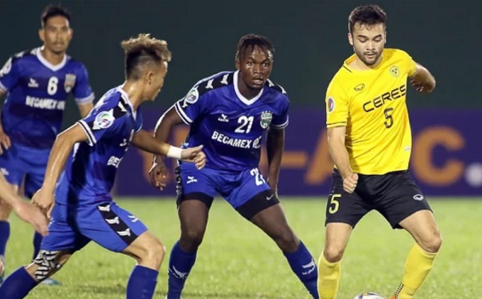 VFF bất ngờ nhận án phạt 'từ trên trời rơi xuống'