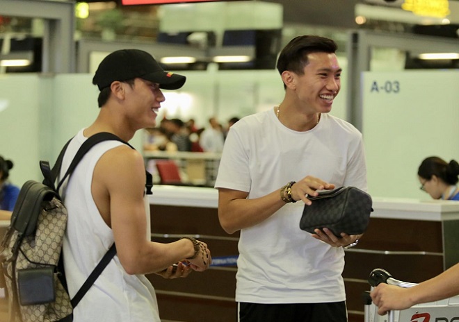 Đoàn Văn Hậu chính thức lên đường chinh phục trời Âu