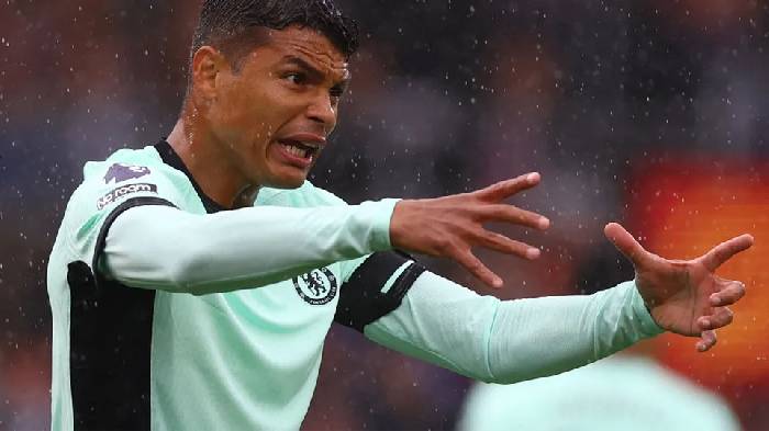 Silva 'tức tối' 3 đồng đội, Enzo bị sao Chelsea quát thẳng mặt