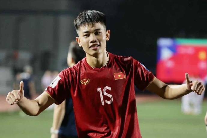 Nguyễn Đ&igrave;nh Bắc - người h&ugrave;ng 19 tuổi của tuyển Việt Nam l&agrave; ai?