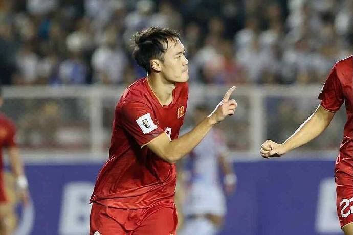 Văn Toàn không gặp chấn thương nặng ở trận Philippines 