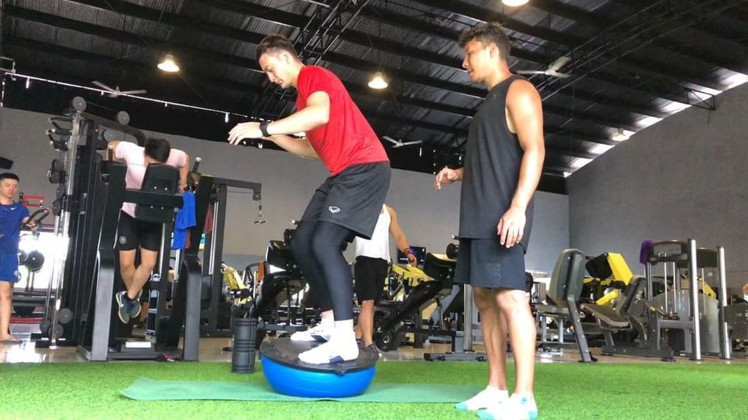 Đặng Văn L&acirc;m giữ được nhạy cảm của đ&ocirc;i tay bằng c&aacute;ch n&agrave;o khi về Nga nghỉ ngơi?