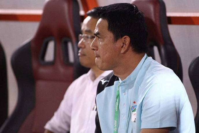 Báo Thái Lan nói gì về Kiatisak sau thất bại của HAGL?