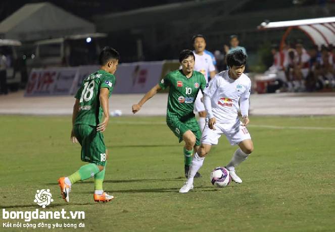 HLV S&agrave;i G&ograve;n FC 'x&aacute;t muối v&agrave;o nỗi đau' của HAGL