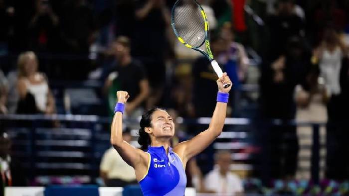 Eala thắng sốc hạt giống số 6 Paolini, gi&agrave;nh v&eacute; v&agrave;o v&ograve;ng 3 Dubai Championships