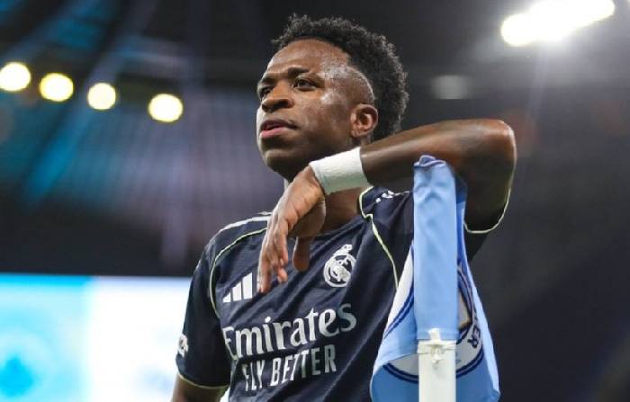 Vinicius ăn mừng chế giễu Man City