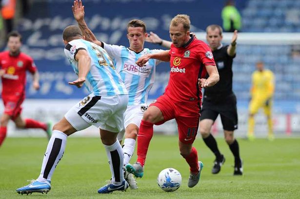Phân tích tỷ lệ Blackburn vs Huddersfield, 18h30 ngày 19/10