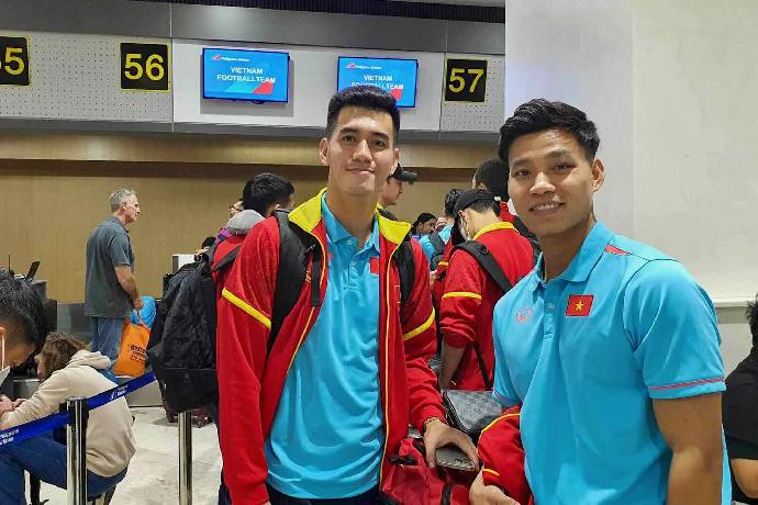 Tuyển Việt Nam đ&atilde; về nước, sẵn s&agrave;ng ngh&ecirc;nh tiếp Iraq