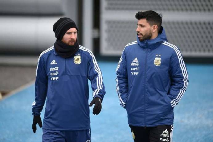 Aguero mơ được s&aacute;t c&aacute;nh c&ugrave;ng Messi ở cấp độ CLB