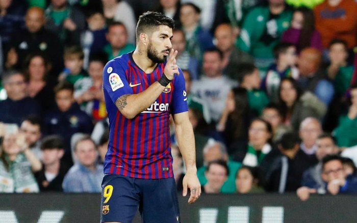 Barcelona thông báo chính thức về chấn thương của Luiz Suarez