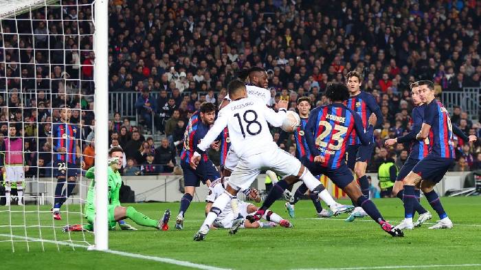 Chi 44 triệu bảng, Man United đưa 'xe đua F1' của Barca về Old Trafford