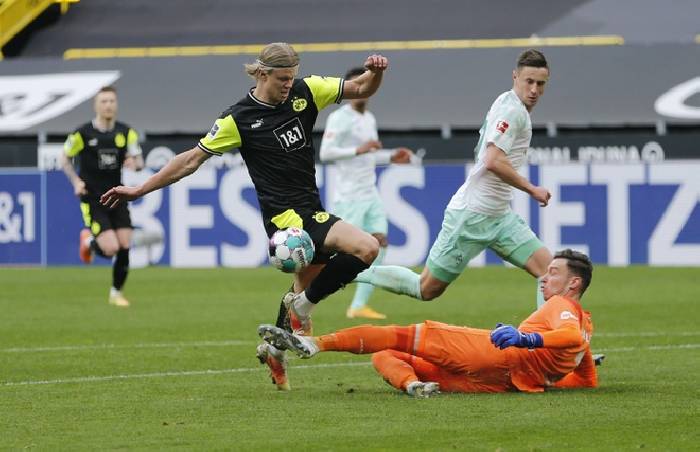 Haaland và Mbappe cùng lập cú đúp