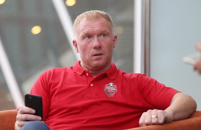 Huyền thoại MU nhận án phạt nặng từ FA vì tội cá cược