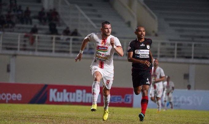 Persija Jakarta 0-1 Bali United: Platje gi&uacute;p Bali United x&acirc;y chắc ng&ocirc;i đầu