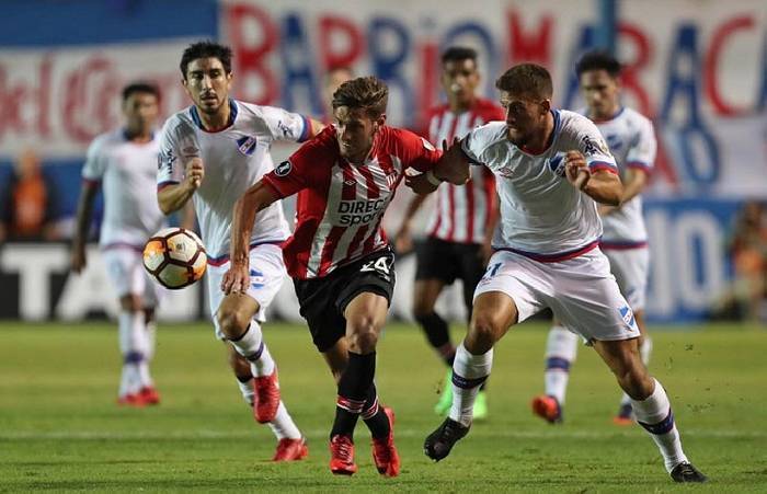 Soi kèo phạt góc Estudiantes vs Defensa, 07h30 ngày 20/9