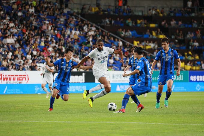 Ph&acirc;n t&iacute;ch tỷ lệ Daegu vs Ulsan Hyundai, 16h ng&agrave;y 20/10