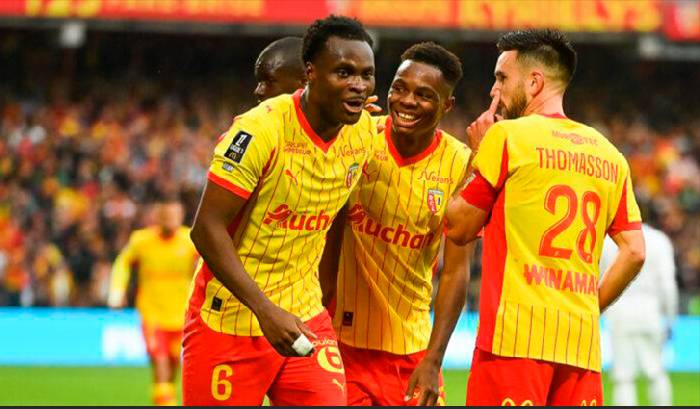 Nhận định, soi k&egrave;o Lens vs Feignies Aulnoye, 03h00 ng&agrave;y 20/12: Một trời một vực