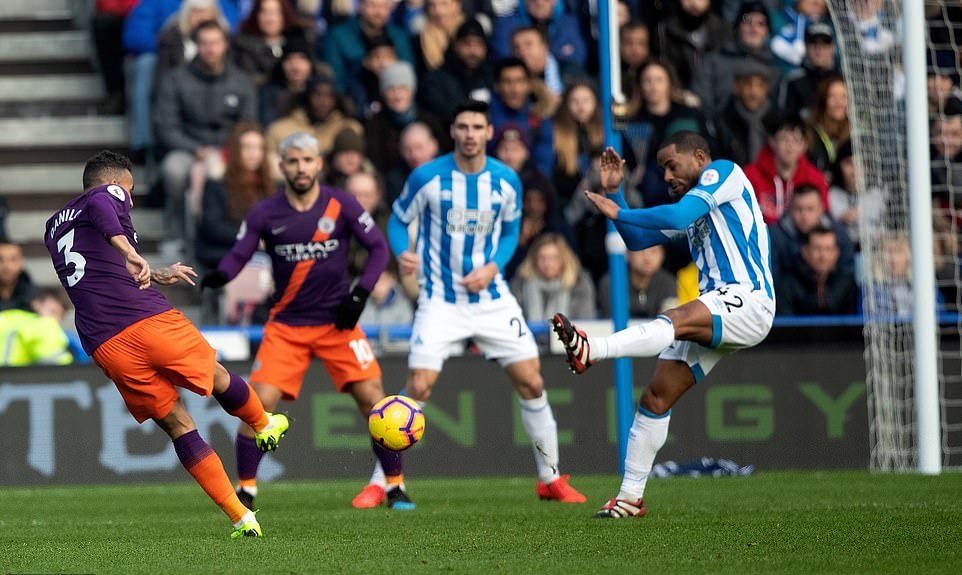 Xem lại Huddersfield vs Man City (Premier League, Ngoại hạng Anh v&ograve;ng 23)