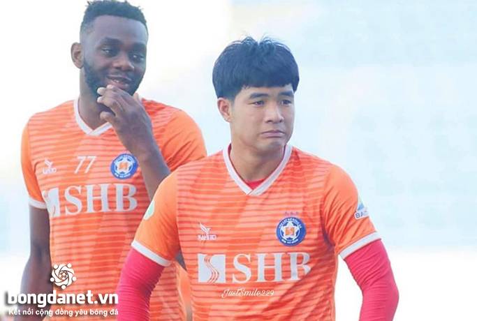 Hà Đức Chinh lần thứ 2 mang tin vui cho SHB Đà Nẵng