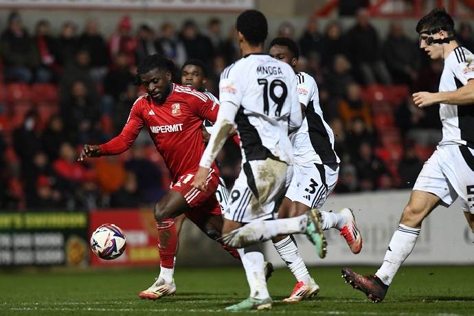 Nhận định, soi kèo Salford City vs Swindon, 2h45 ngày 21/1: Cò cưa