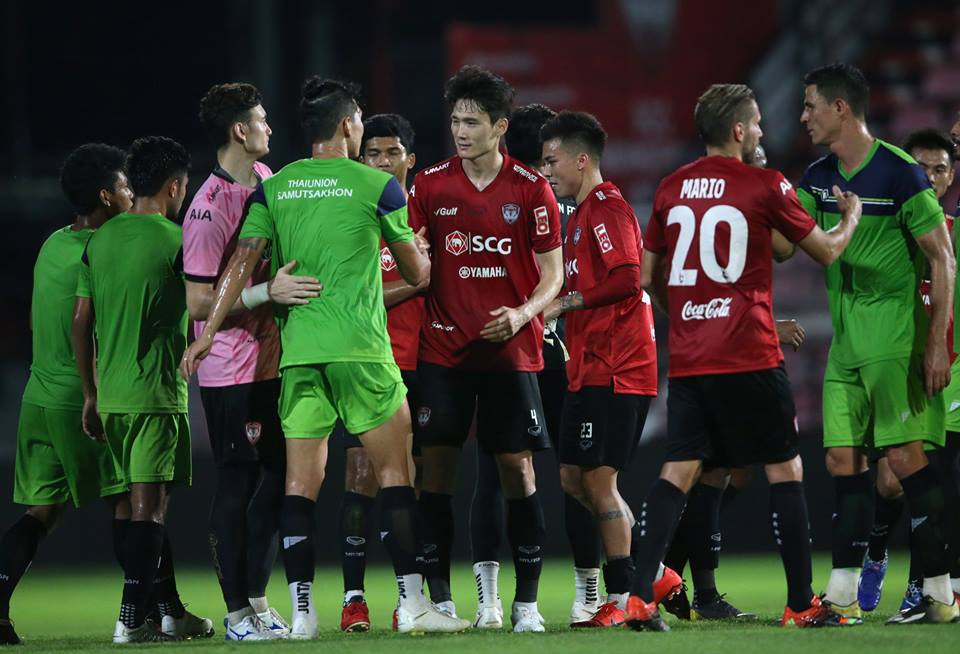 Xem lại Muangthong United vs Samut Sakhon: Văn Lâm ra mắt ở Thái Lan