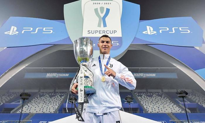 Cristiano Ronaldo kiếm bộn tiền từ c&aacute;c b&agrave;i đăng tr&ecirc;n mạng x&atilde; hội