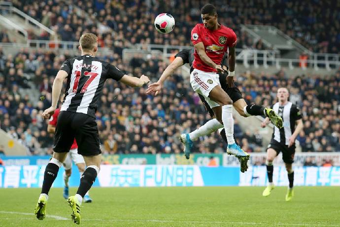 Lịch thi đấu b&oacute;ng đ&aacute; h&ocirc;m nay 21/2: MU vs Newcastle