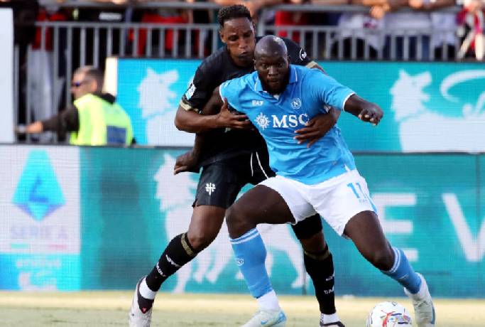 Siêu máy tính dự đoán Cagliari vs Napoli, 00h30 ngày 21/3