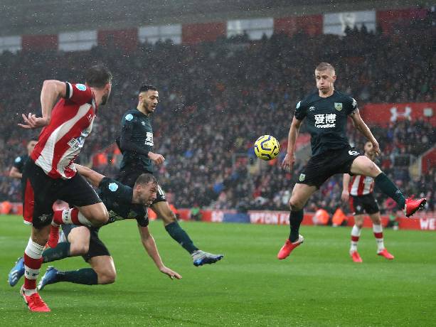 Soi bảng dự đoán tỷ số chính xác Burnley vs Southampton, 1h45 ngày 22/4