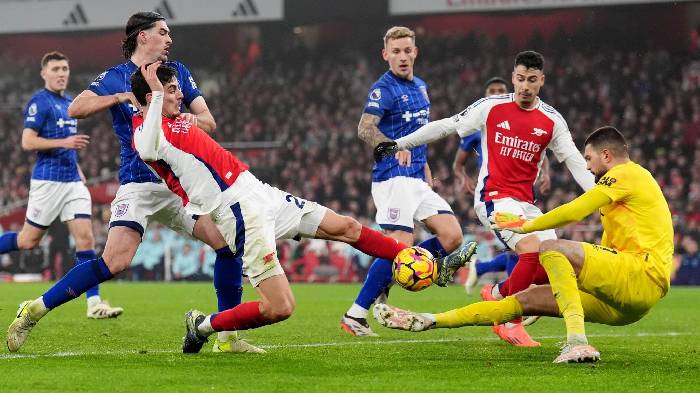 Chuy&ecirc;n gia Tony Ansell dự đo&aacute;n Ipswich Town vs Arsenal, 20h00 ng&agrave;y 20/4