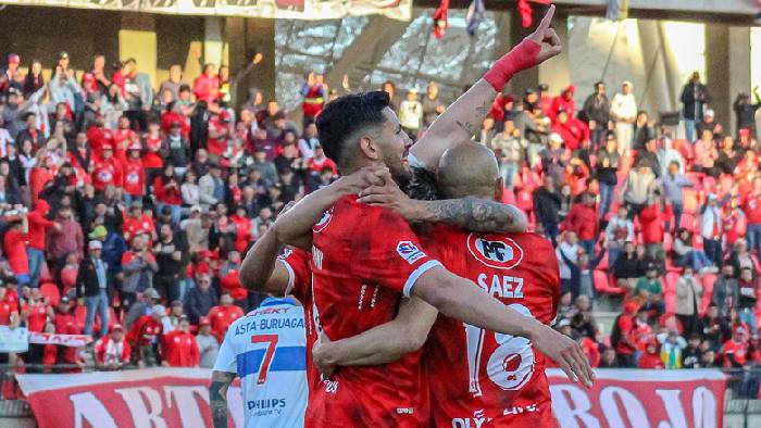 K&egrave;o v&agrave;ng b&oacute;ng đ&aacute; Union La Calera vs Univ Catolica, 04h30 ng&agrave;y 21/6: Chủ nh&agrave; đ&aacute;ng tin