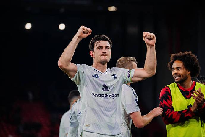 Harry Maguire sắm vai người hùng, MU xuất sắc hạ gục Liverpool
