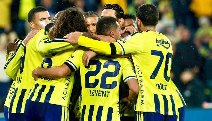 Soi kèo góc Fenerbahce vs Slavia Prague, 23h45 ngày 20/10