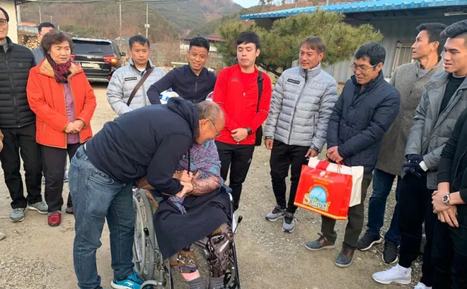 U23 Việt Nam hôm nay 20/12: HLV Park dẫn học trò về thăm mẹ