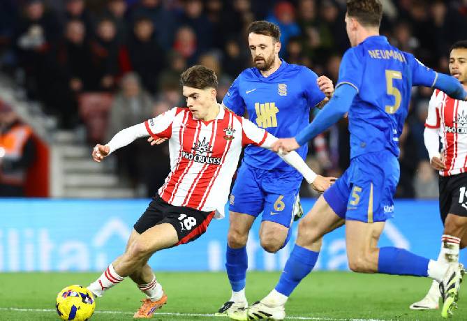 Nhận định, soi kèo Southampton vs Coventry, 19h30 ngày 20/12: Đội đầu bảng ngã ngựa