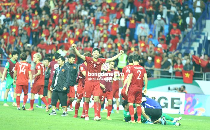 ĐT Việt Nam nhận 'cơn mưa tiền thưởng' sau trận thắng Jordan